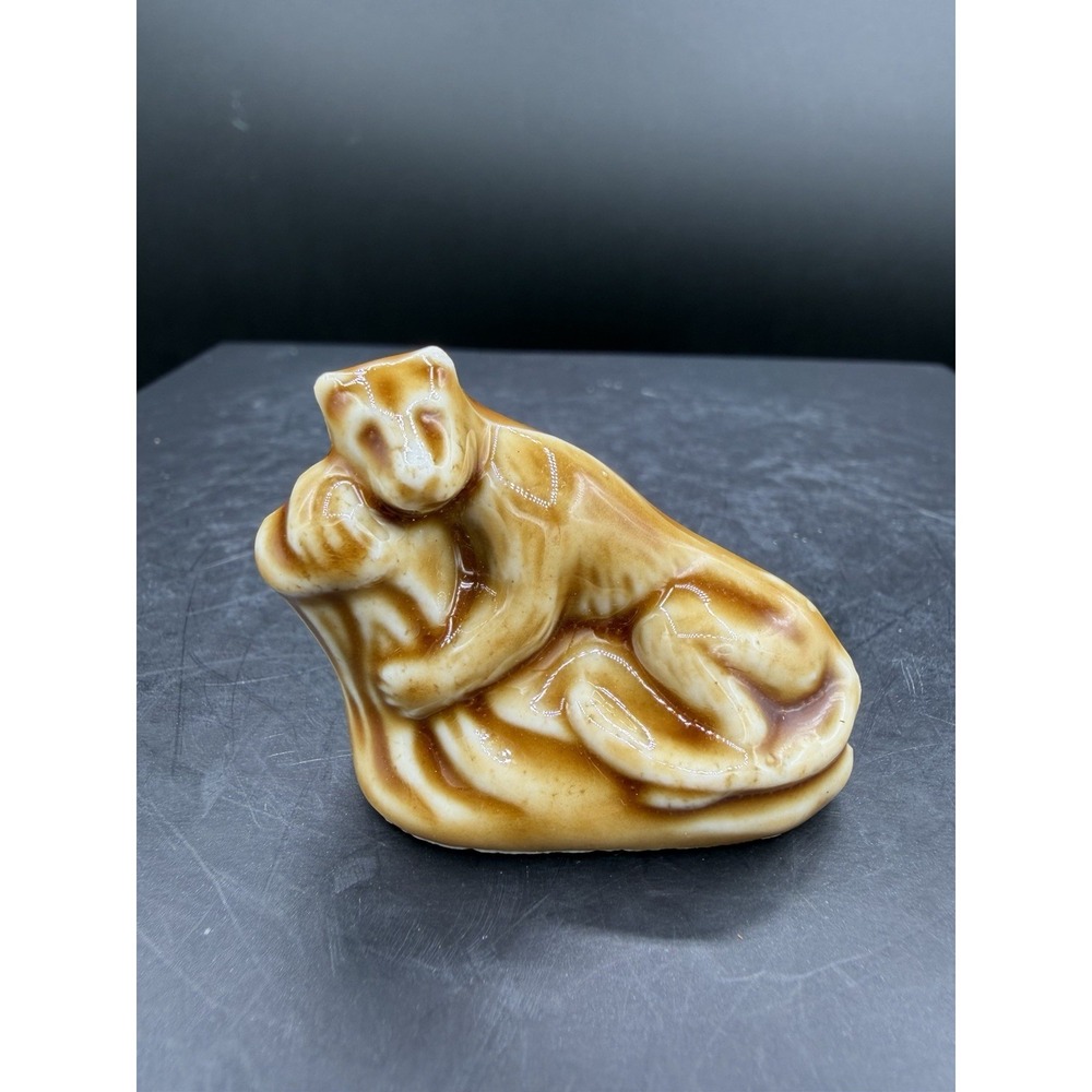 🐆🧡 Wade Whimsie – Florida Panther – Red Rose Tea Figurine